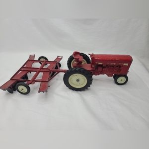 Vintage Antique red Ertl Diecast International Harvester IH Tractor And Plow
